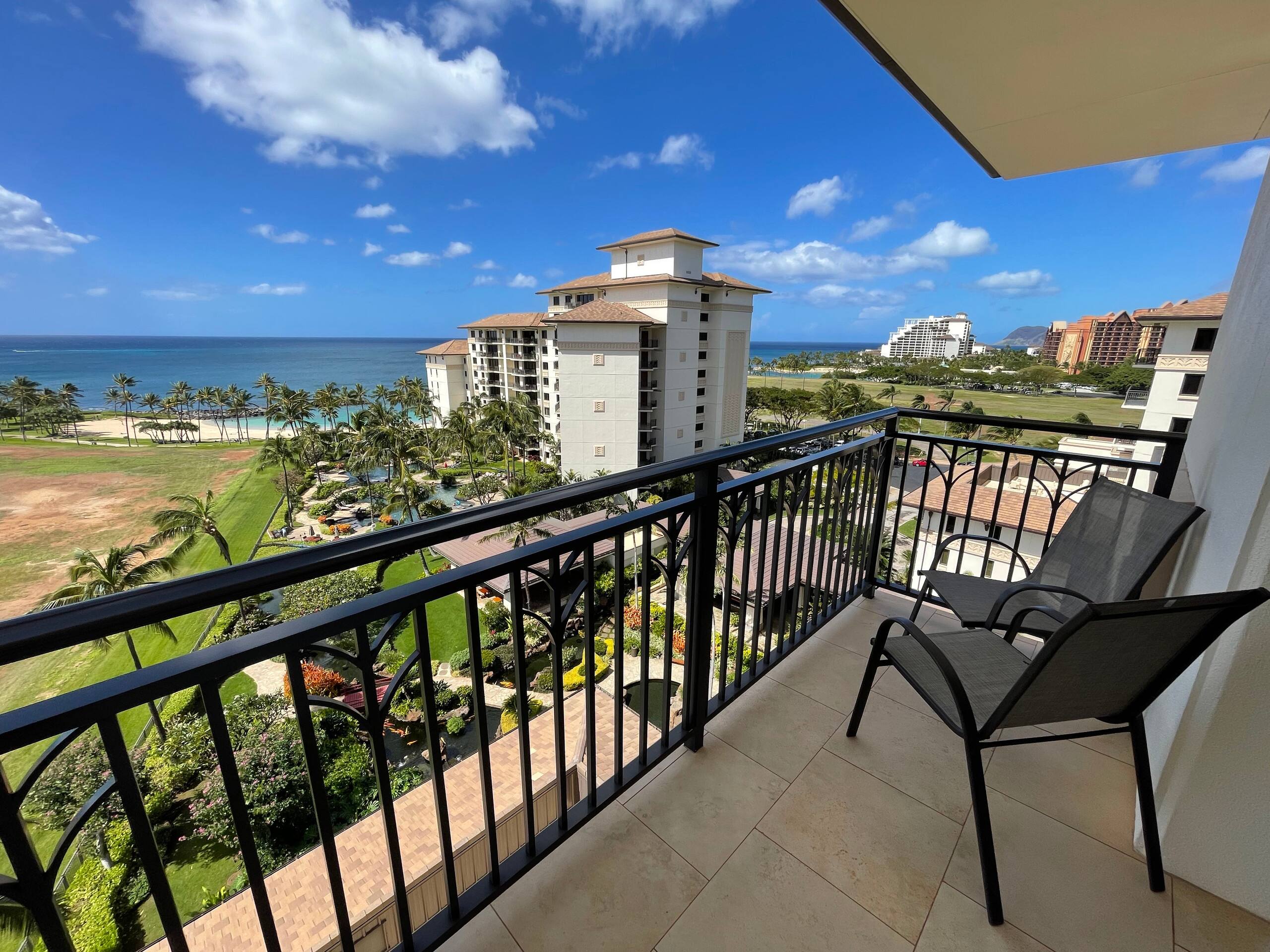Villa in Honolulu County · ★4.97 · 2 bedrooms · 4 beds · 2 private baths - Image 9