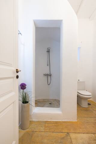 Villa Artisti Mykonos by OWNER gallery image 4