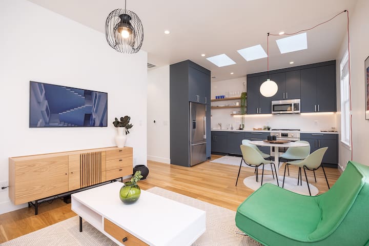 Modern, Sunny, 3BR Flat at Dolores Park