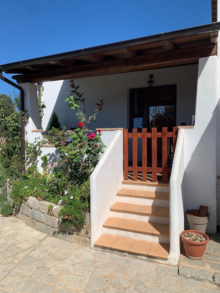 Lovely Cosy Apartment In Lotzorai. - Santa Maria Navarrese