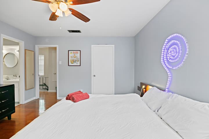 母屋の寝室# 4 （ 2階）