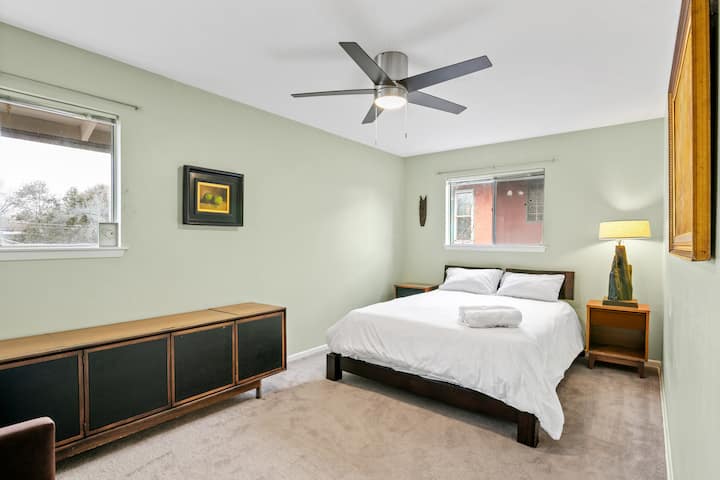 母屋の寝室# 3 （ 2階）