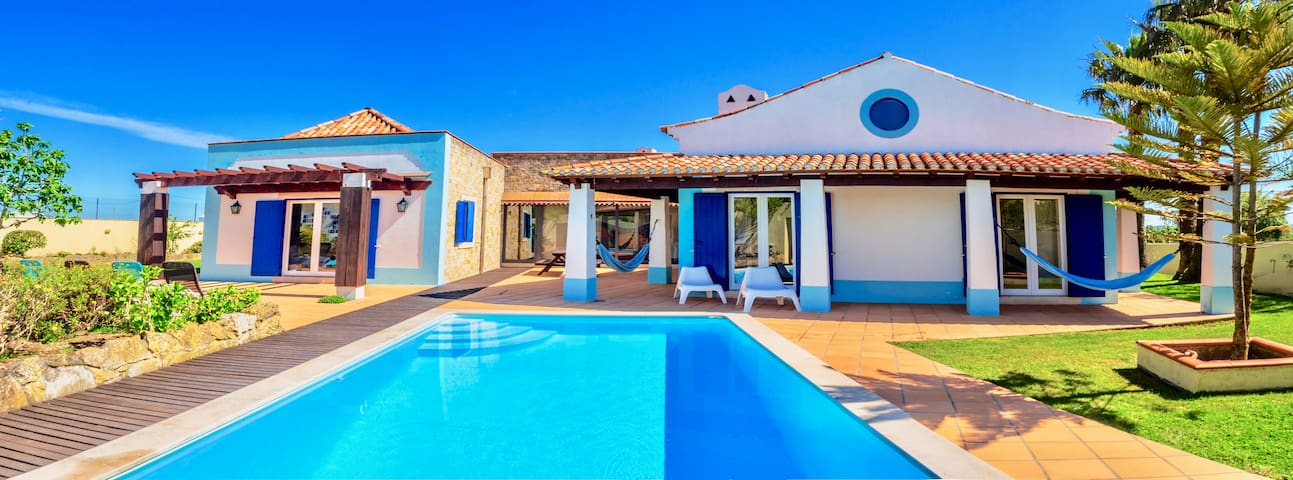 Spacious Villa in Sintra Countryside