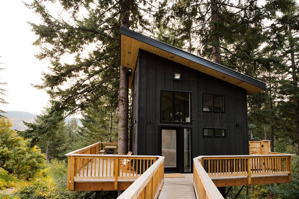 The Klickitat Treehouse Treehouses for Rent in White Salmon