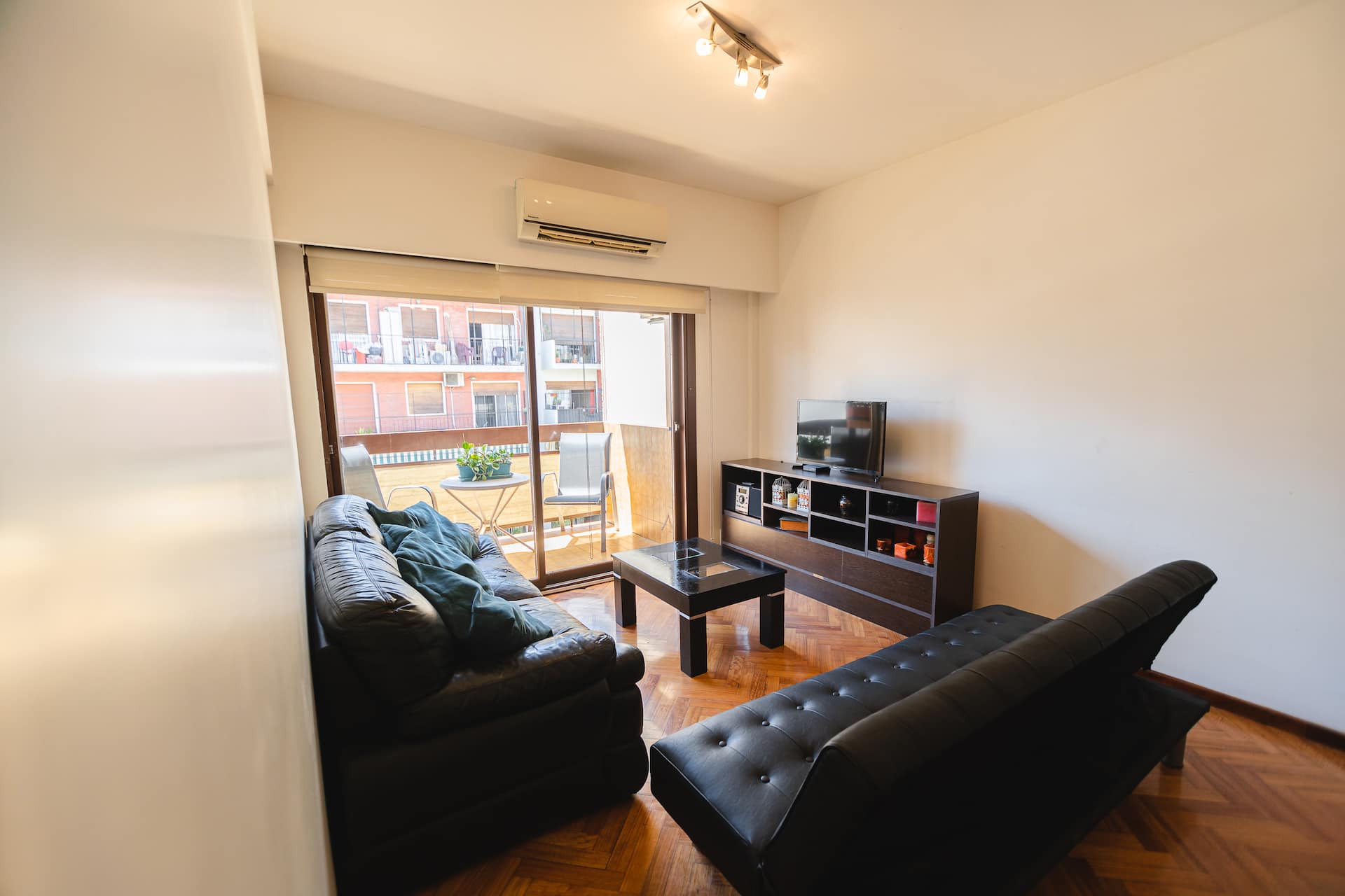 Apartamento de 1 quarto em Villa Crespo com pátio privativo
