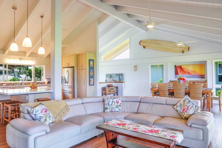 Tropical and Elegant. Ocean/waterfall views. Pool gallery image 5