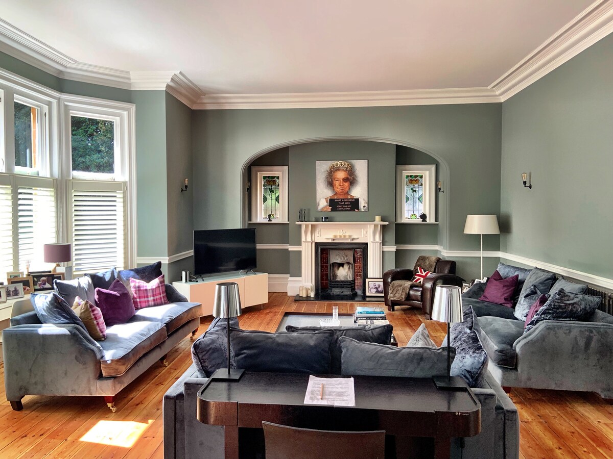 Popular Airbnb listing: Pinehurst Hall in Studland
