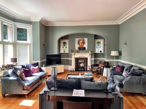 Popular Airbnb listing: Pinehurst Hall in Studland