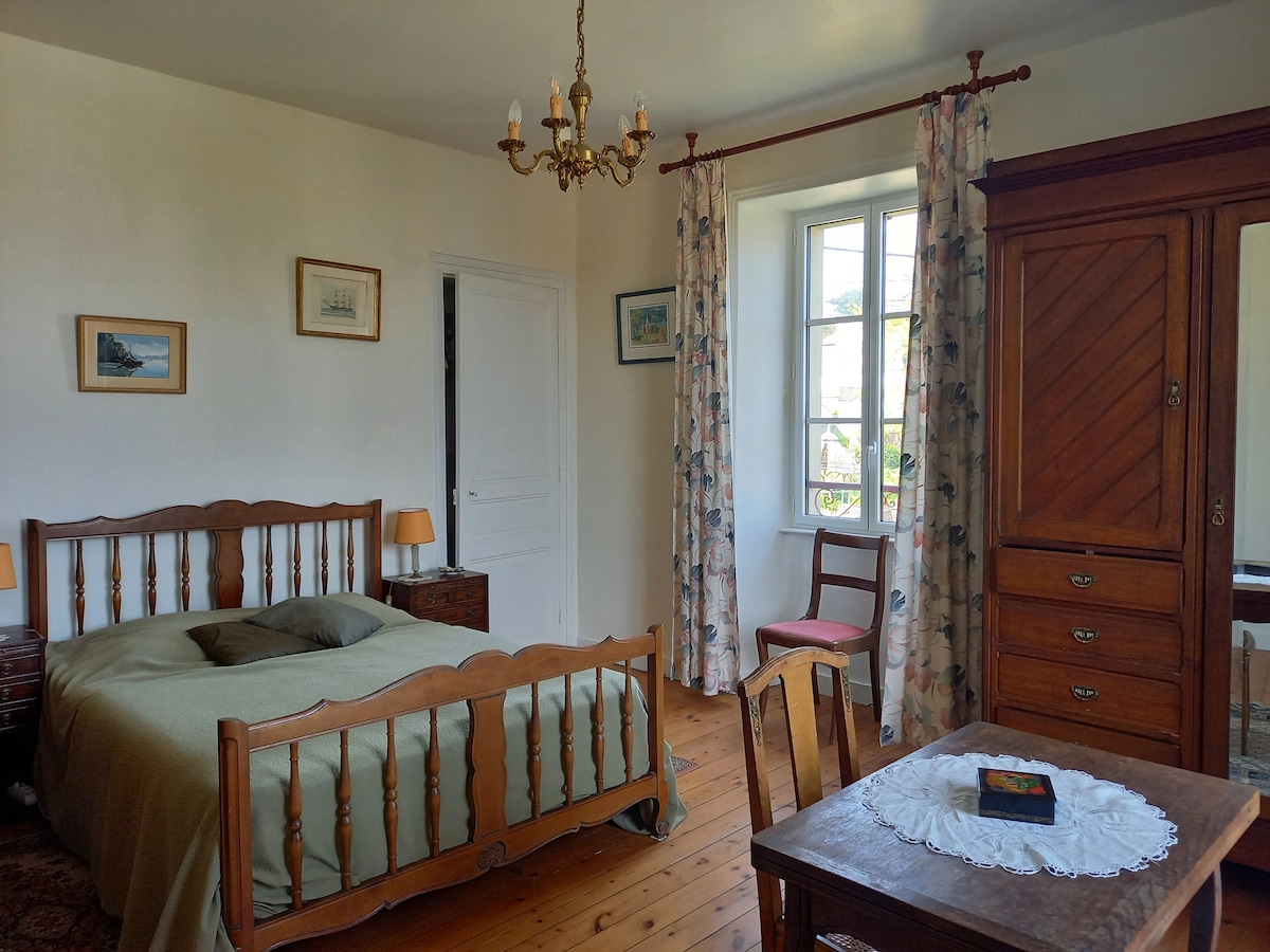 Поглед кон морето со голема спална соба на 1 кат