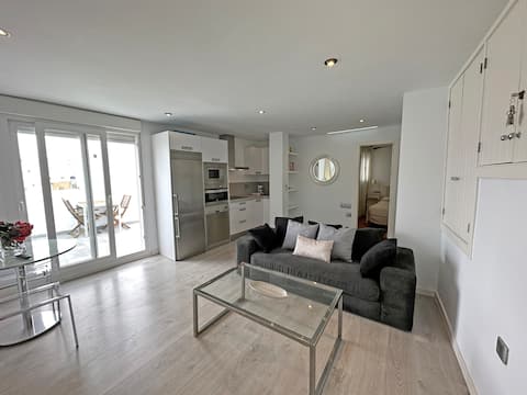Top Airbnb: Penthouse with terrace and solarium with ocean views. in Conil De La Frontera
