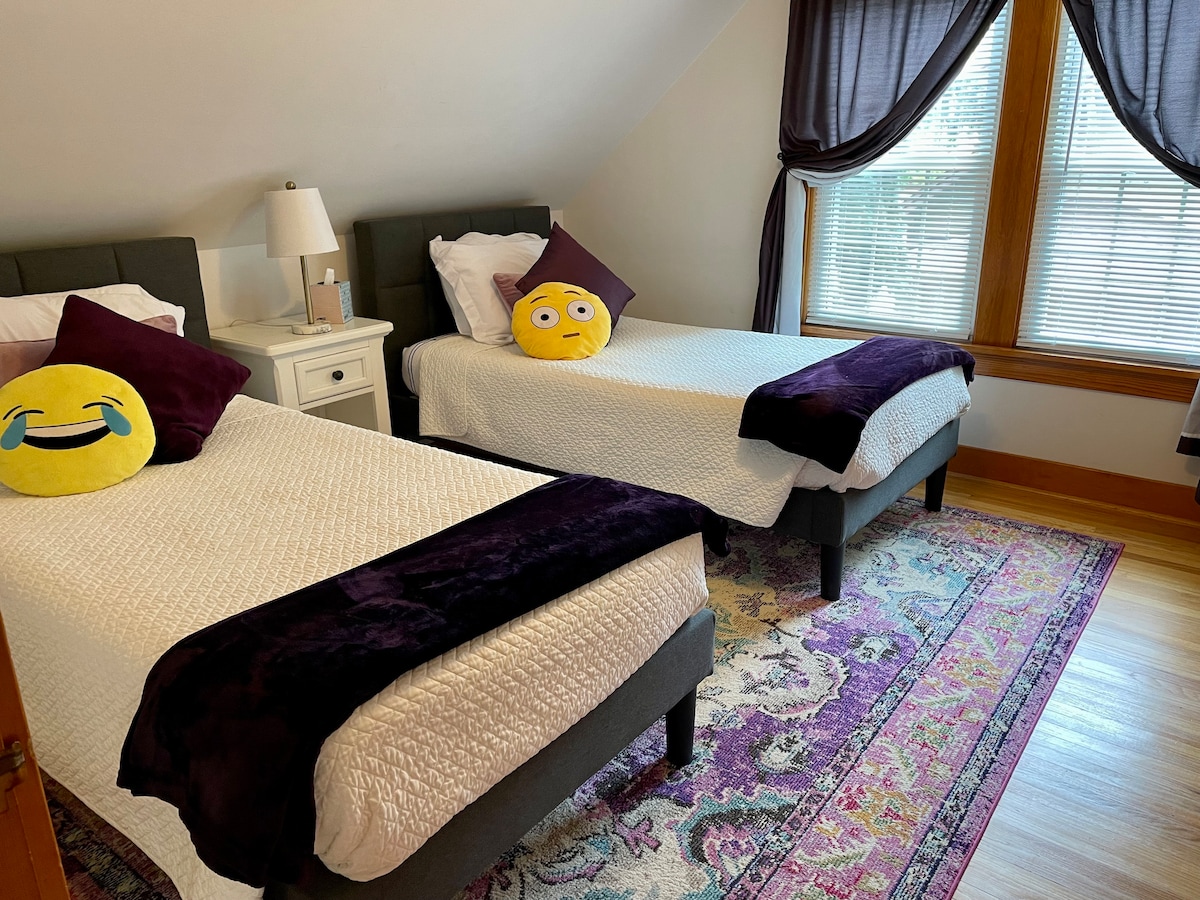 Upstairs Twin Bedroom