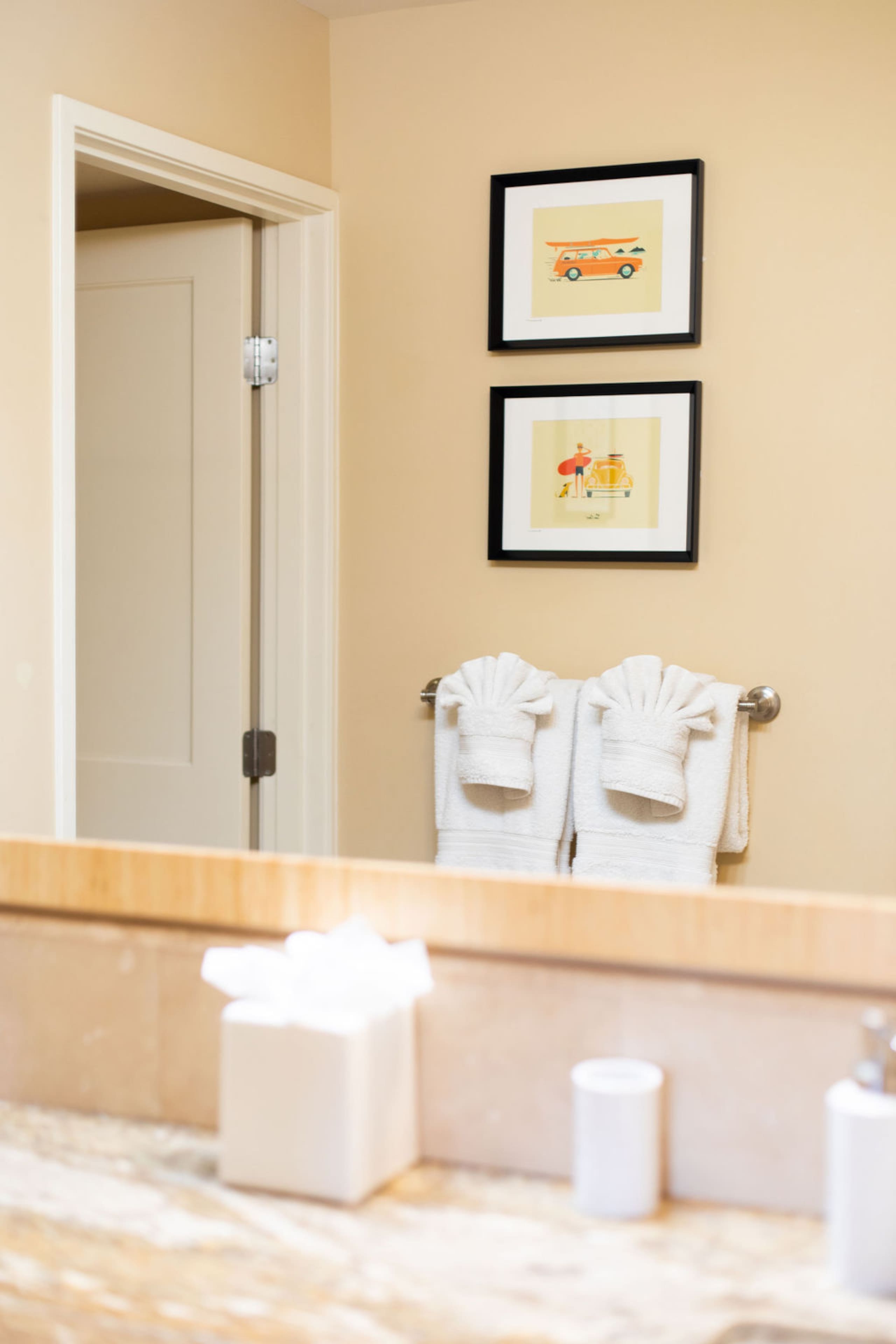 Condo in Kihei · ★4.94 · 2 bedrooms · 2 beds · 2 baths - Image 8