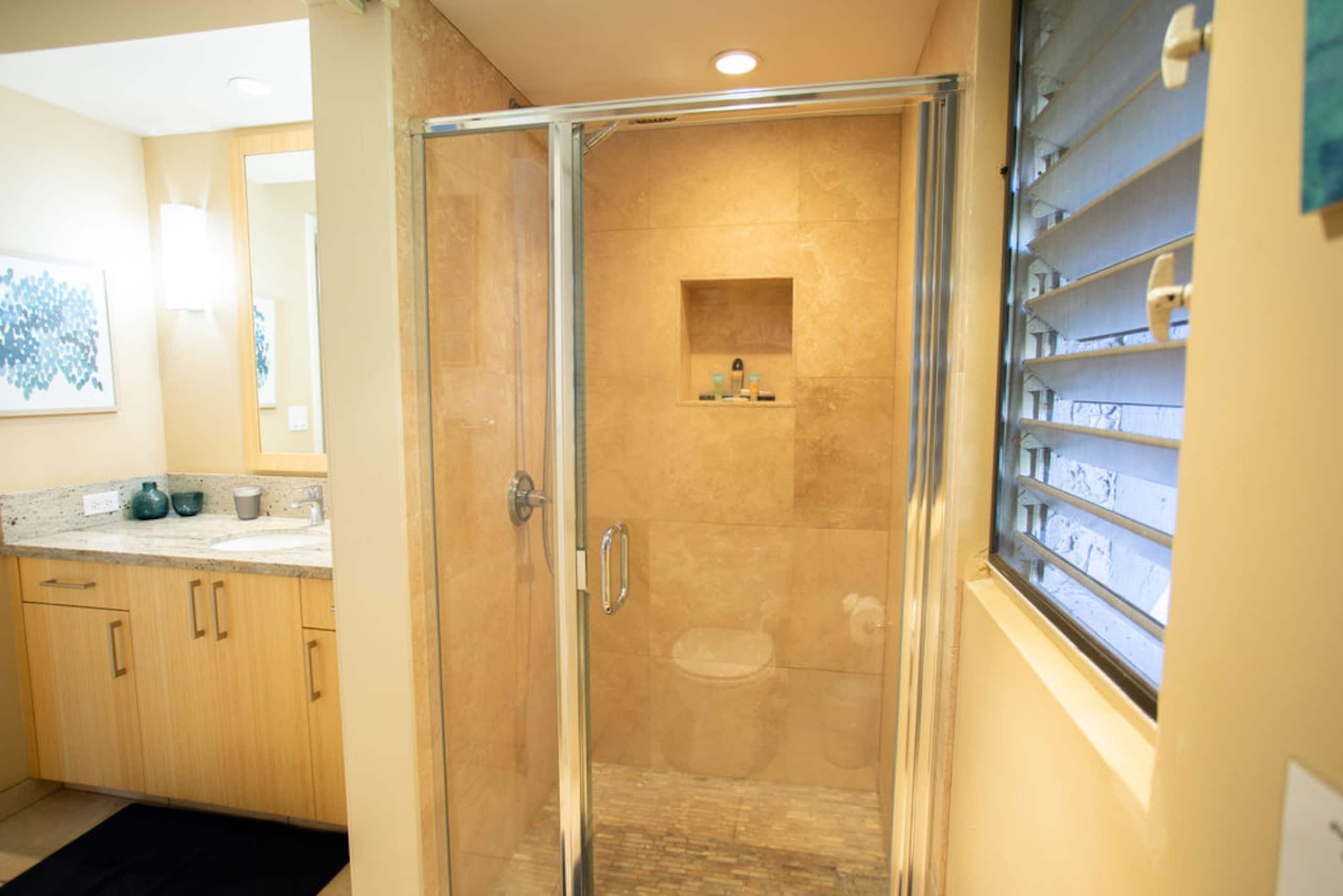 Condo in Kihei · ★4.94 · 2 bedrooms · 2 beds · 2 baths - Image 9