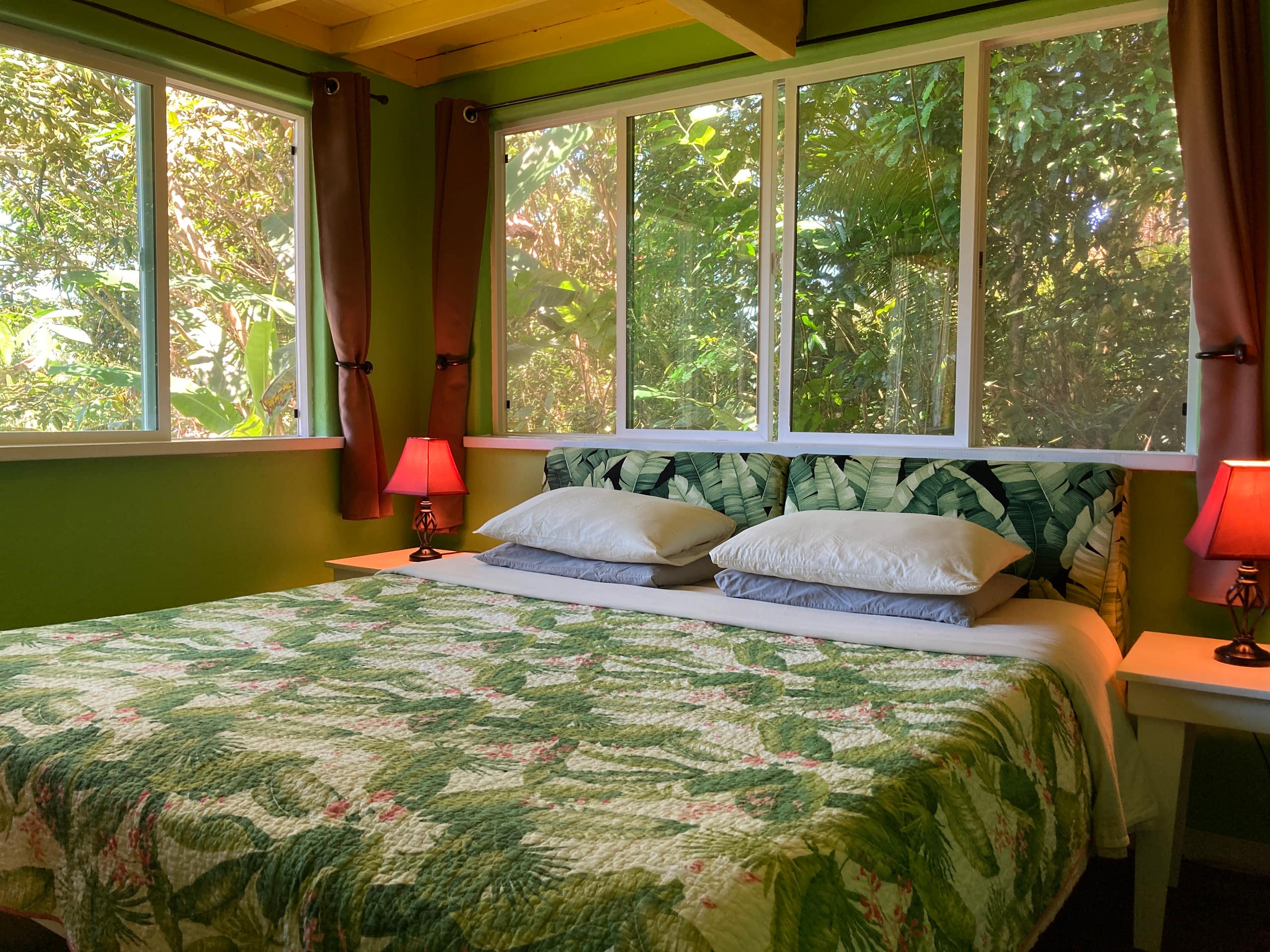 Forest Hale Cabin @ Permaculture Farm, Waterfall - Main photo