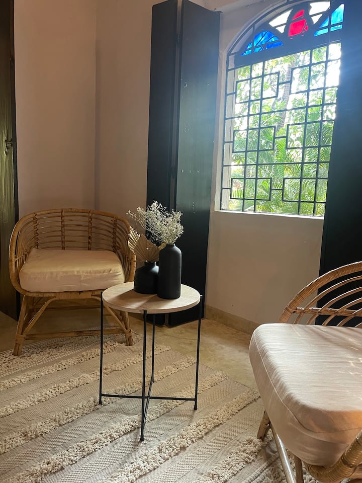 Living room image 1