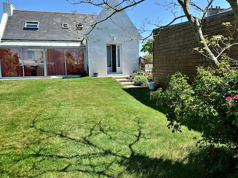 Garden level home in Pays d 'Iroise