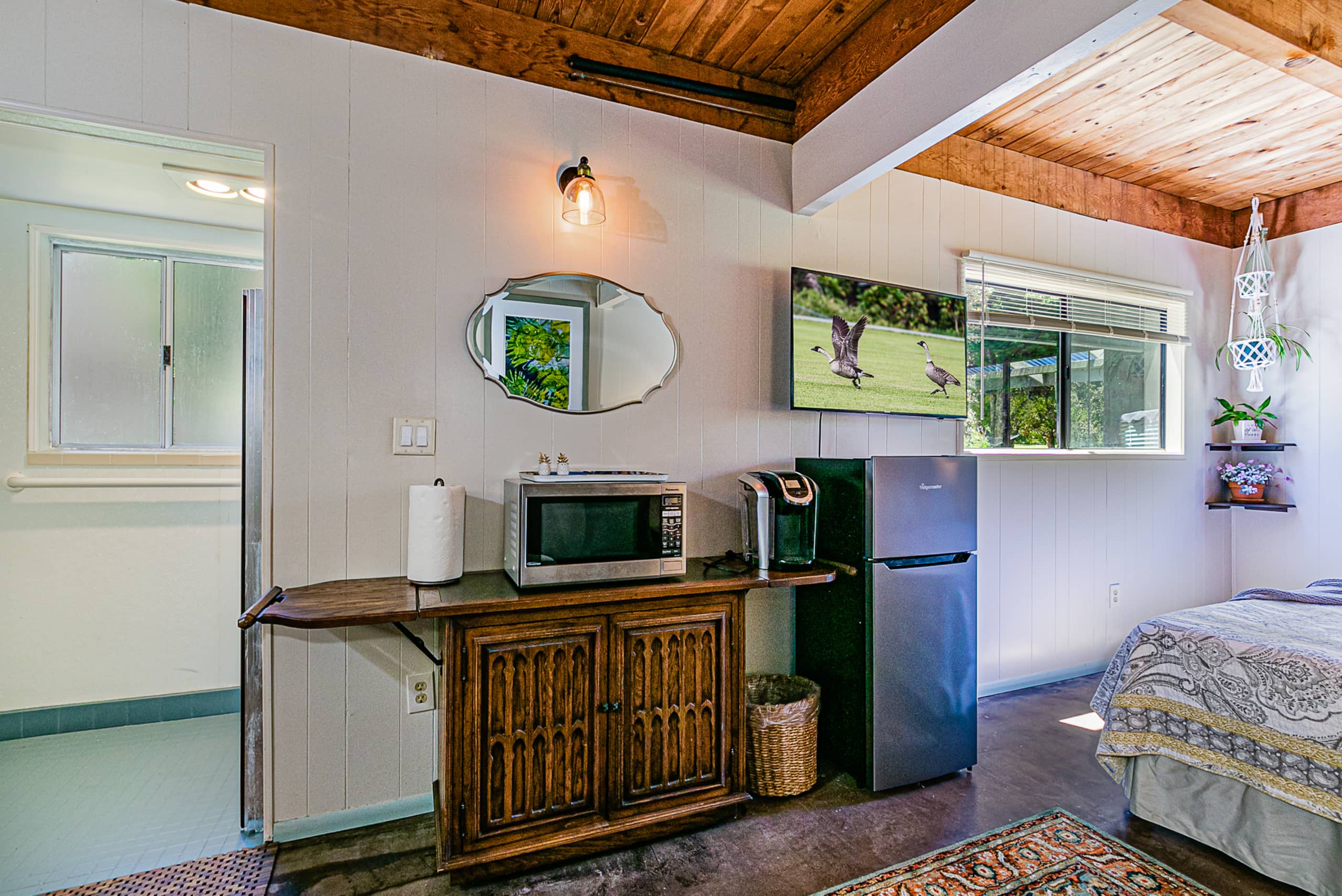 Home in Volcano · ★4.93 · 1 bedroom · 1 bed · 1 private bath - Image 5