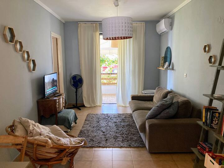 Two bedrooms... great views...50 m from the beach!