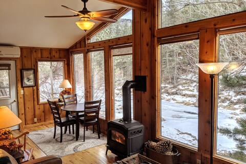 Cozy Riverfront Cabin