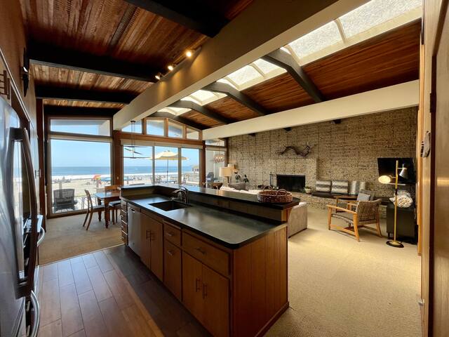 BEACH FRONT HOME IN PRIVATE GATED COMUNITY 529 gallery image 4