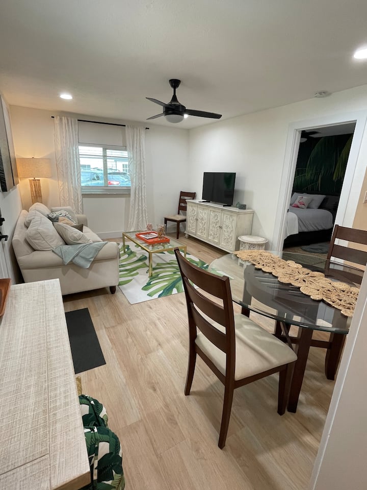 Villa Palmette, 1 Bedroom, Nestled In The Palms - Sarasota, FL