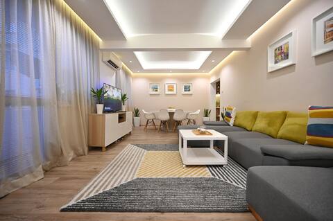 Modern Central Apartment