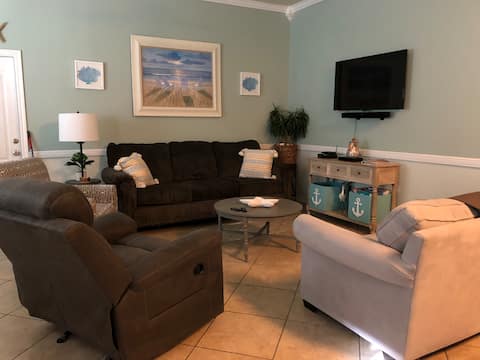 Top Airbnb: Barefoot Beach Getaway! in Corpus Christi