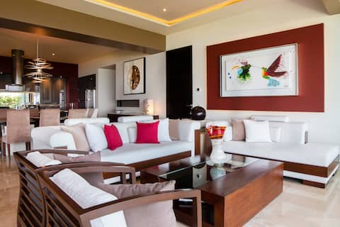 Top Airbnb: Avalon 406: Luxury Apt, Private Pool & Divine View in Puerto Vallarta