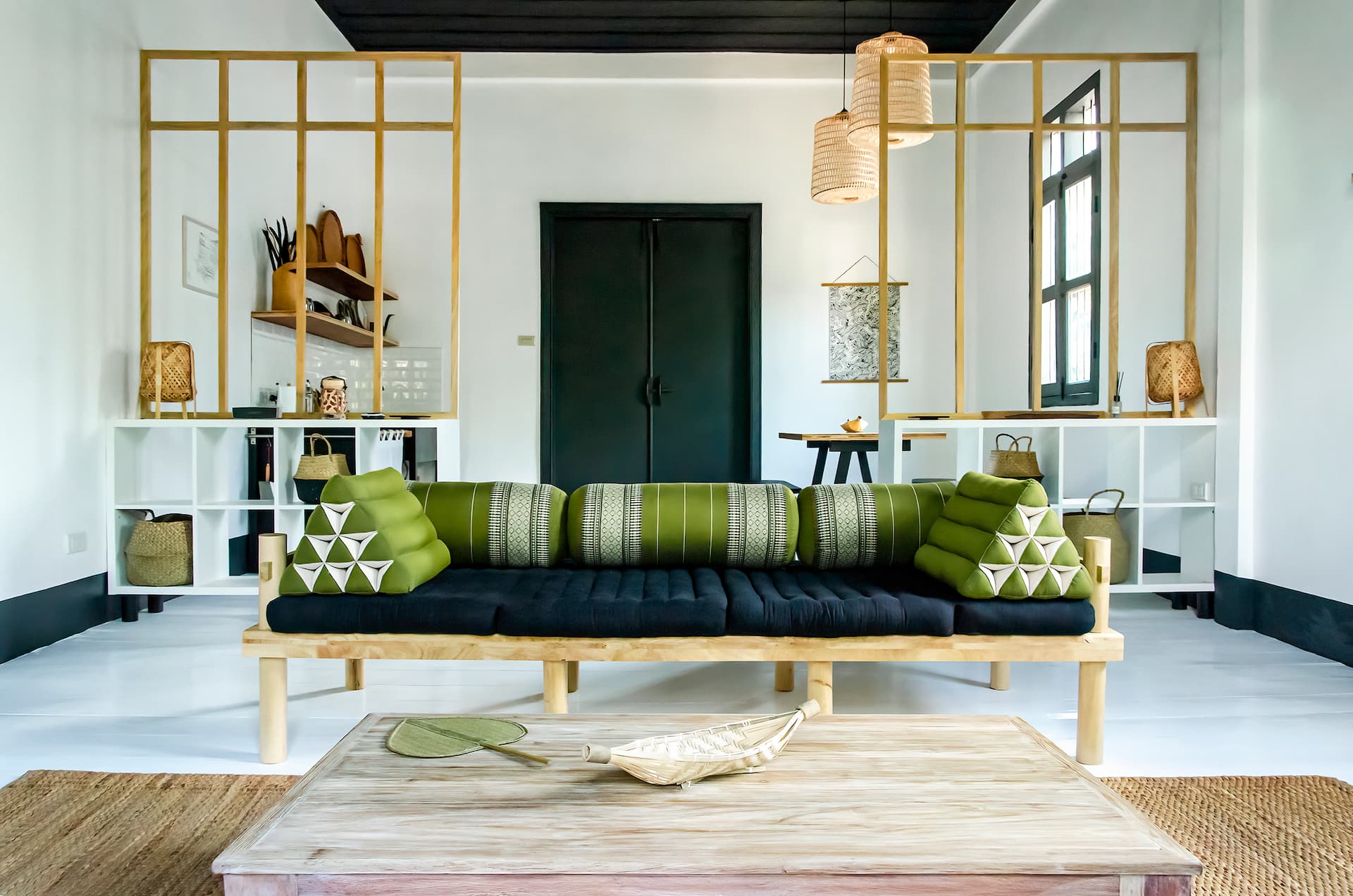 Stylish Flat + Old Town View