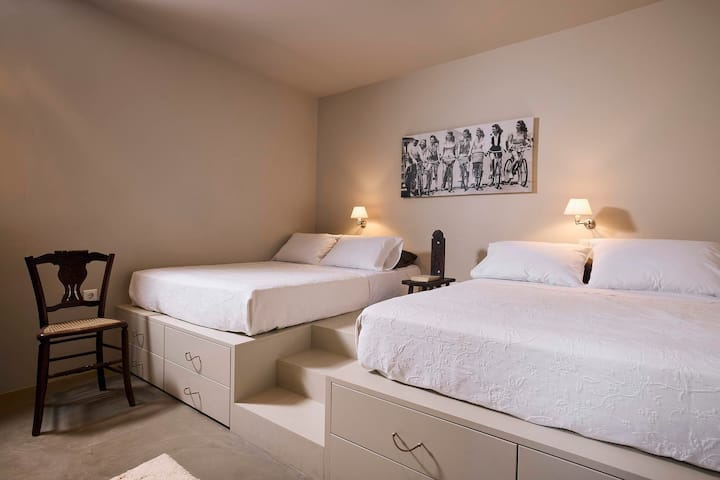 Main House - bedroom 3