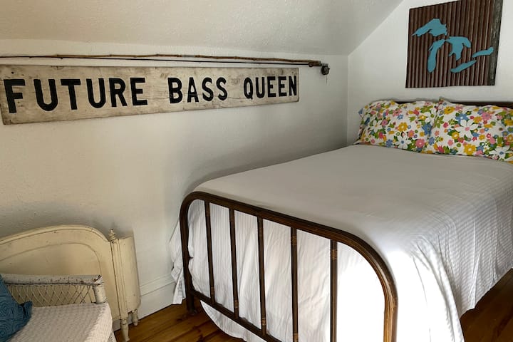 Full Bed - Upstairs