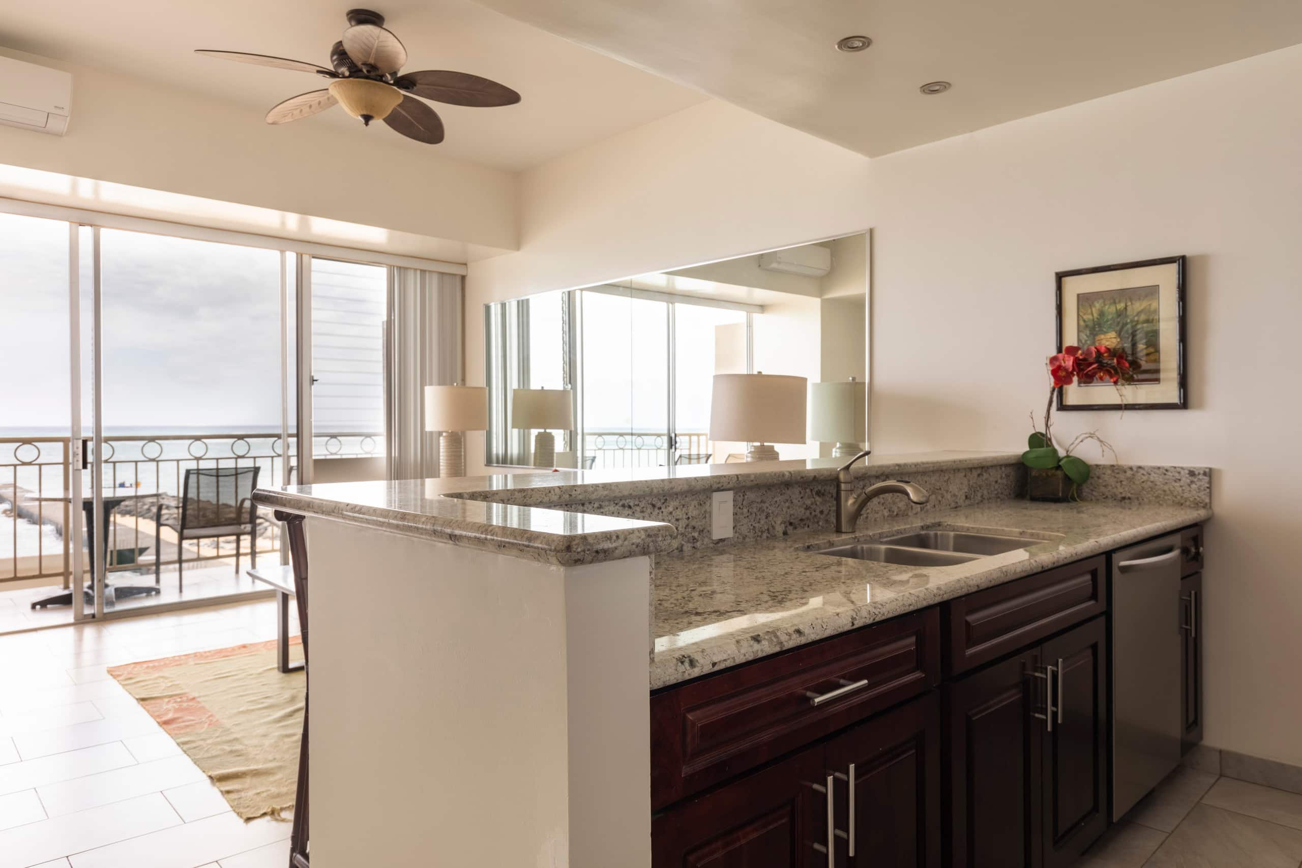Condo in Honolulu · ★4.87 · 1 bedroom · 2 beds · 2 shared baths - Image 7