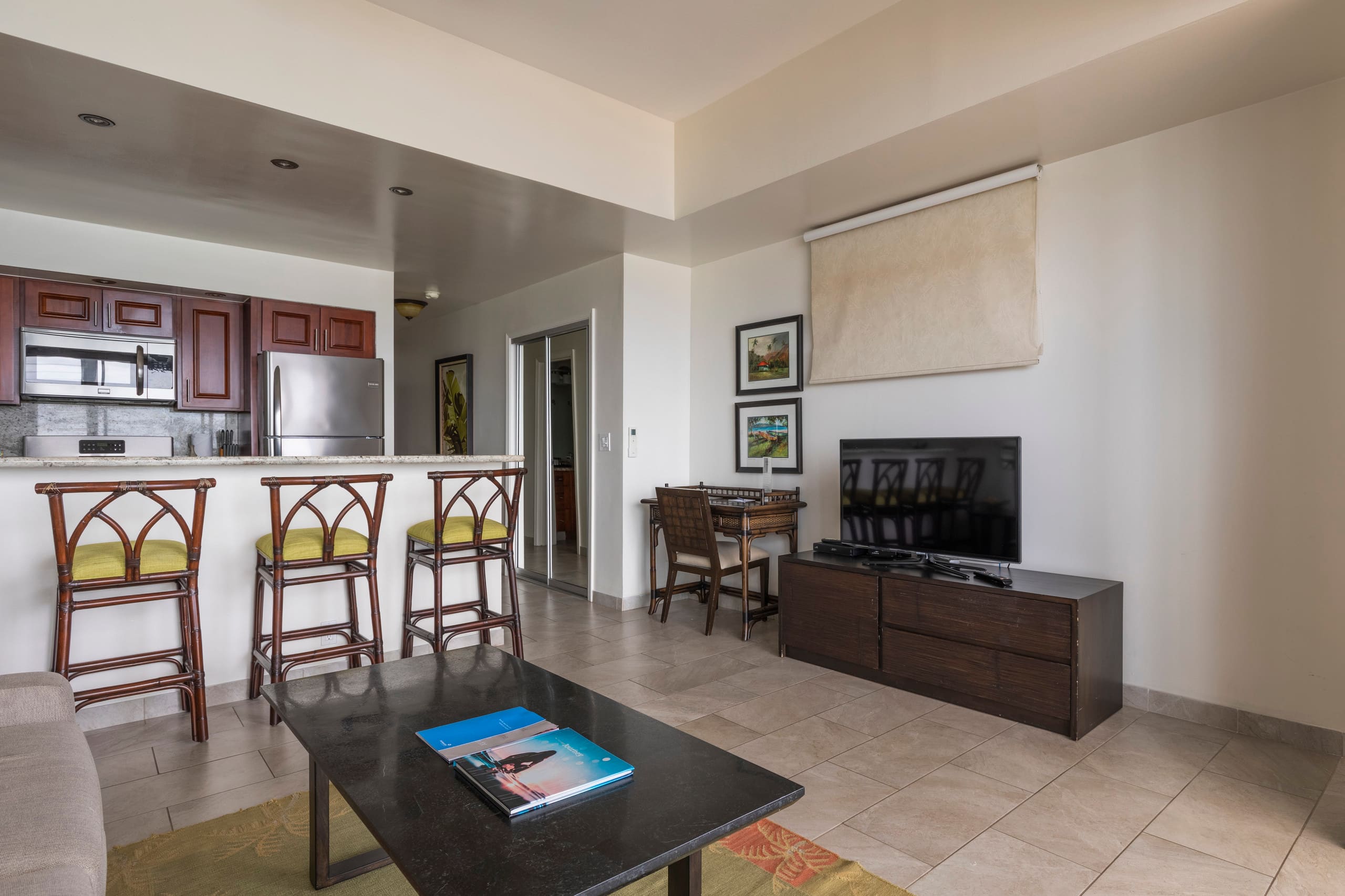 Condo in Honolulu · ★4.87 · 1 bedroom · 2 beds · 2 shared baths - Image 4