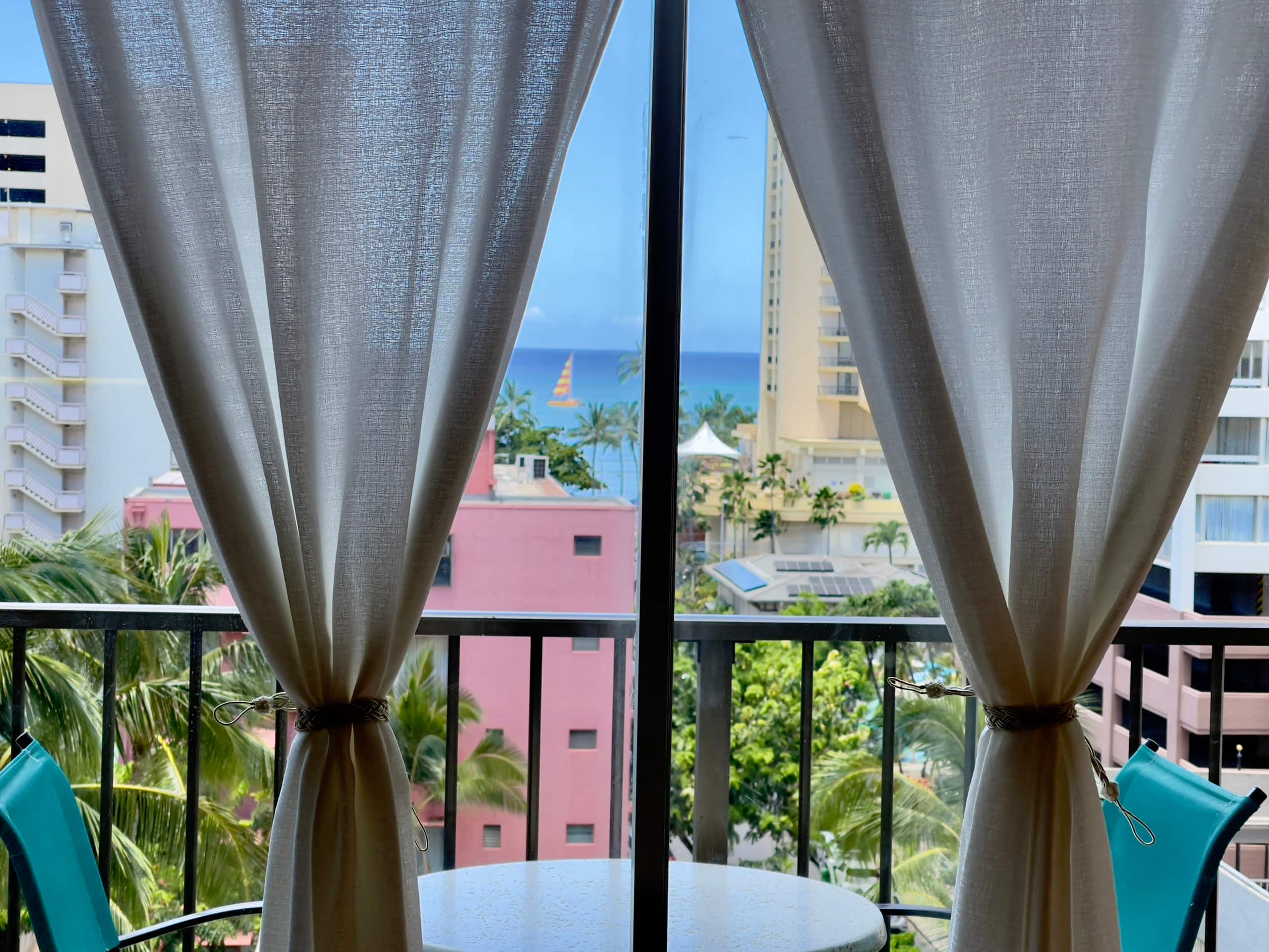 Condo in Honolulu · ★4.87 · 1 bedroom · 1 bed · 1 shared bath - Image 5