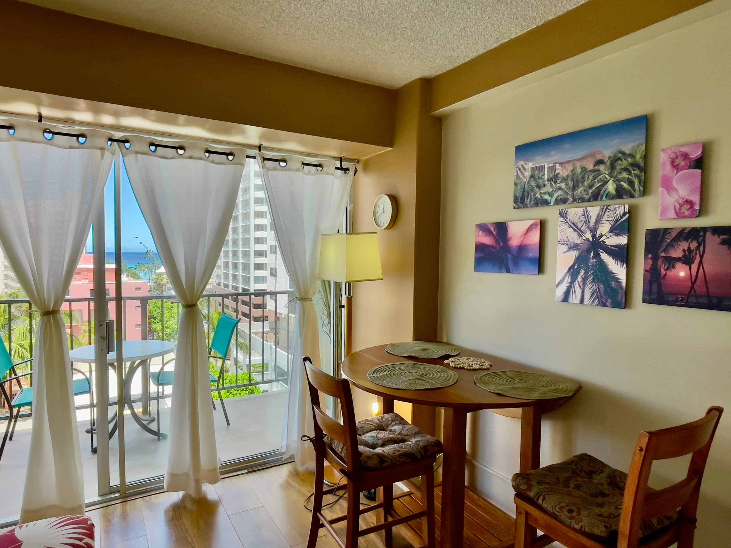 Condo in Honolulu · ★4.87 · 1 bedroom · 1 bed · 1 shared bath - Image 7