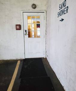 Step-free path to entrance