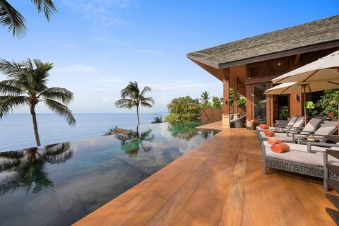 5BR Luxury Beachfront Villa | Lamai