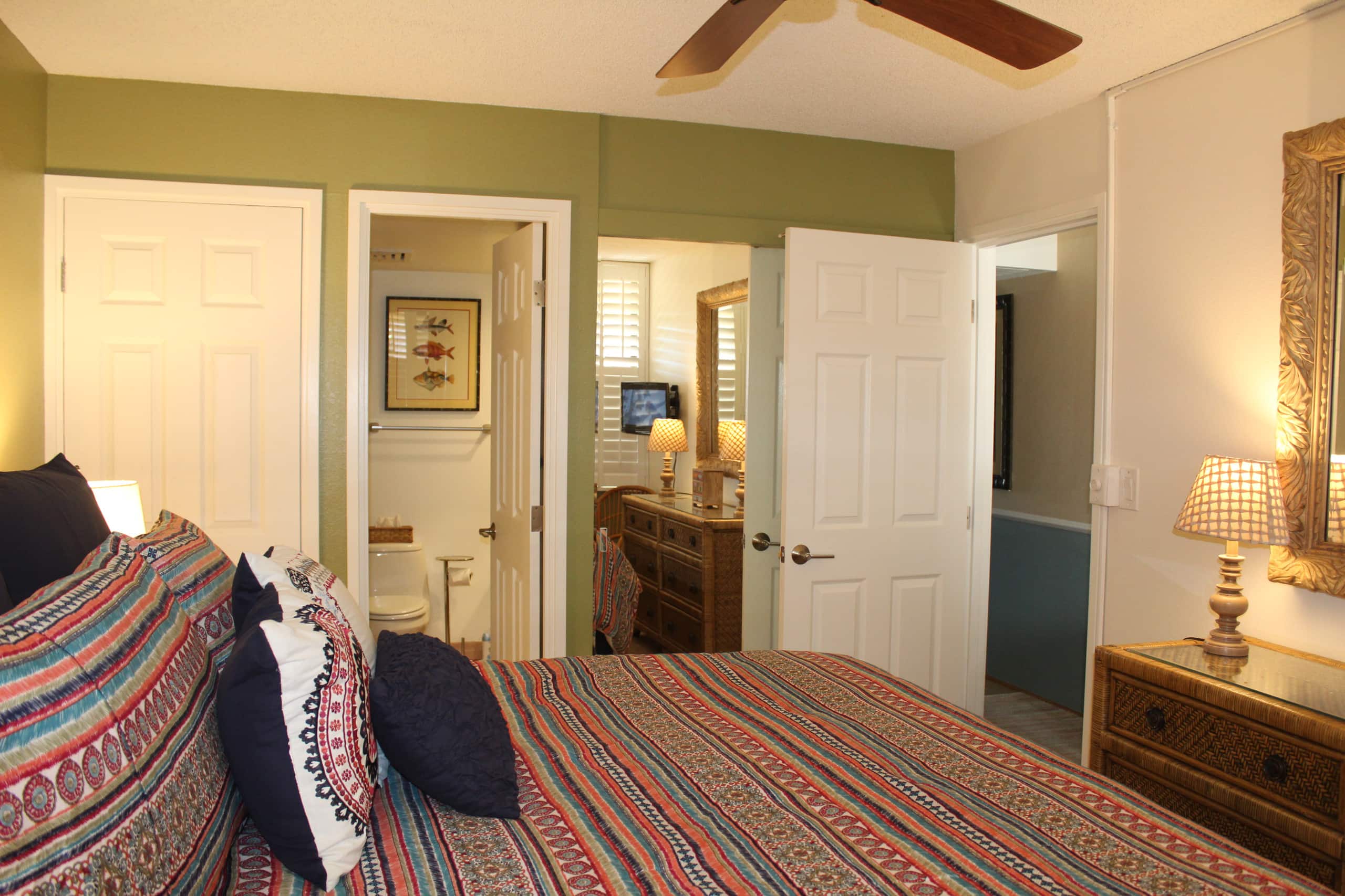 Condo in Kihei · ★4.71 · 2 bedrooms · 3 beds · 2 private baths - Image 6