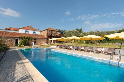 Quinta da Alegria, Carapinha  with large pool