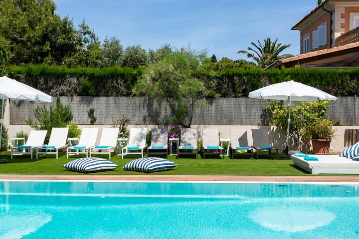 Villamarinacristal minimalist optional heated pool gallery image 5