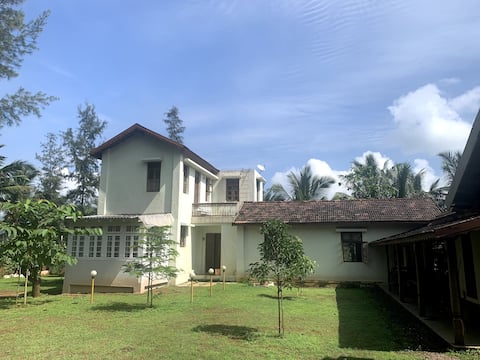 3 Pillar Farm- Mountain lake farm stay