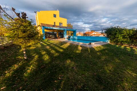 Oropos Attica maisonette with pool near the sea