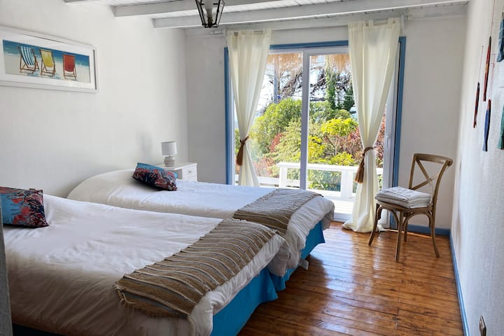 חדר שינה 2, כולל 2 מיטות 1.5 מושבים