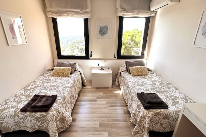 Dhomë gjumi #3 me 2 krevate dopio - pamje nga deti