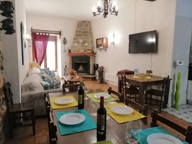 Casa rural ideal para grupos y familias gallery image 2