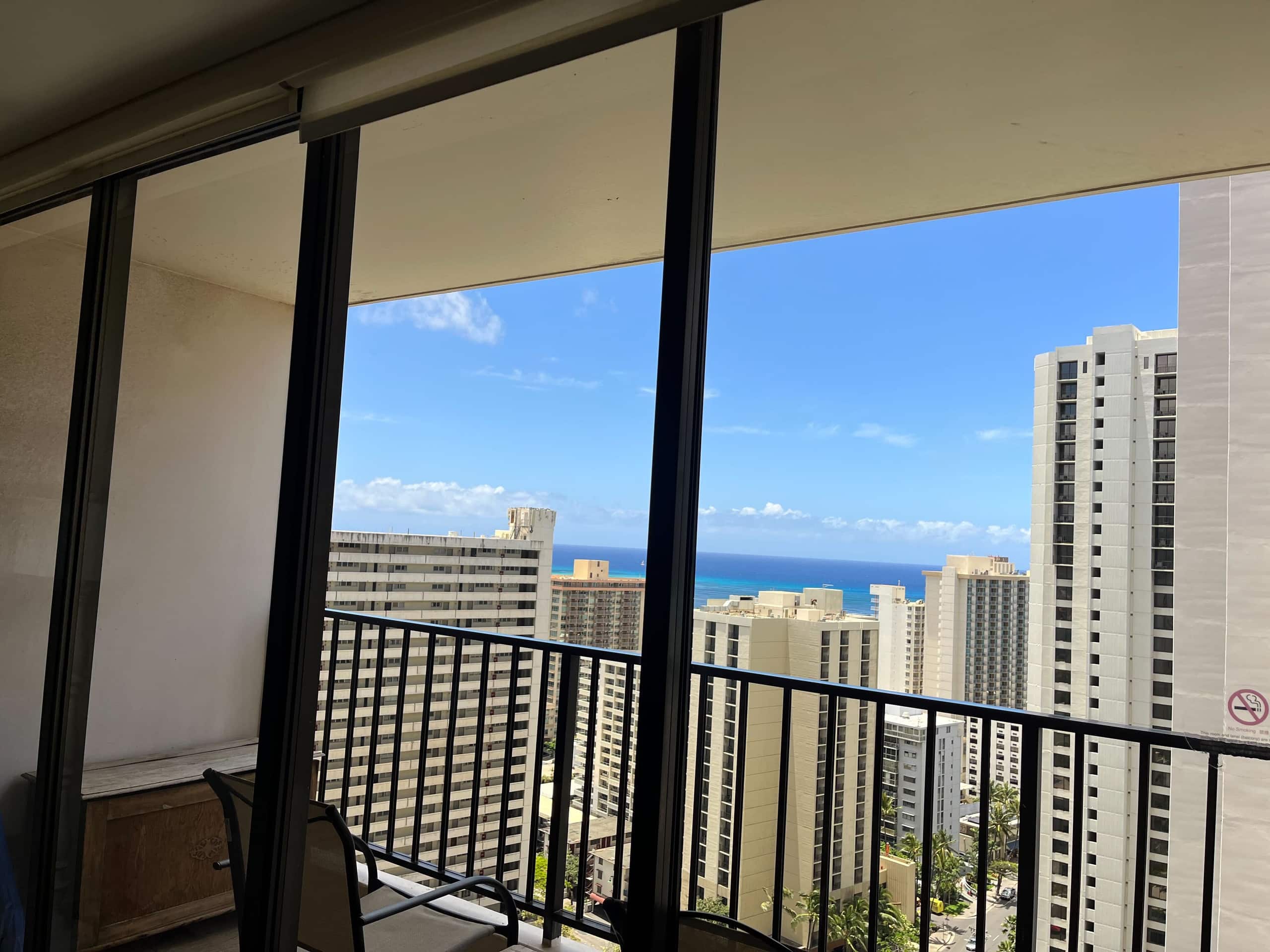 Condo in Honolulu · ★4.84 · 1 bedroom · 3 beds · 1 bath - Image 3