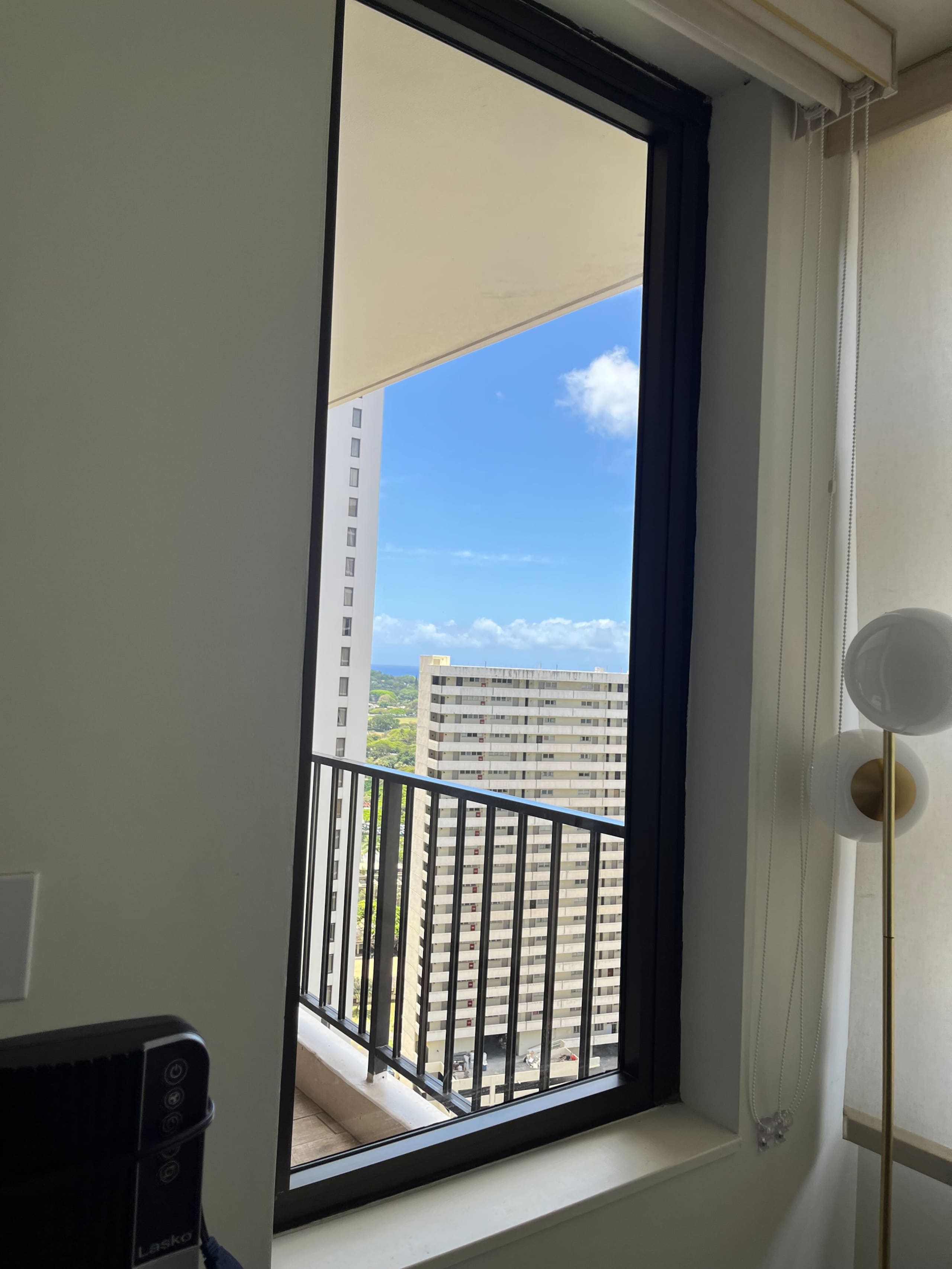 Condo in Honolulu · ★4.84 · 1 bedroom · 3 beds · 1 bath - Image 2