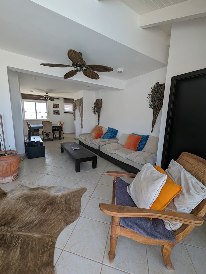 3 Bed Apt/penthouse/sea Views/air Con/wi-fi. - Cap-Vert