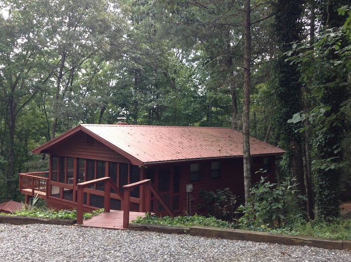 Hillside Cottage - Pet Friendly - No Cleaning Fee - Georgia