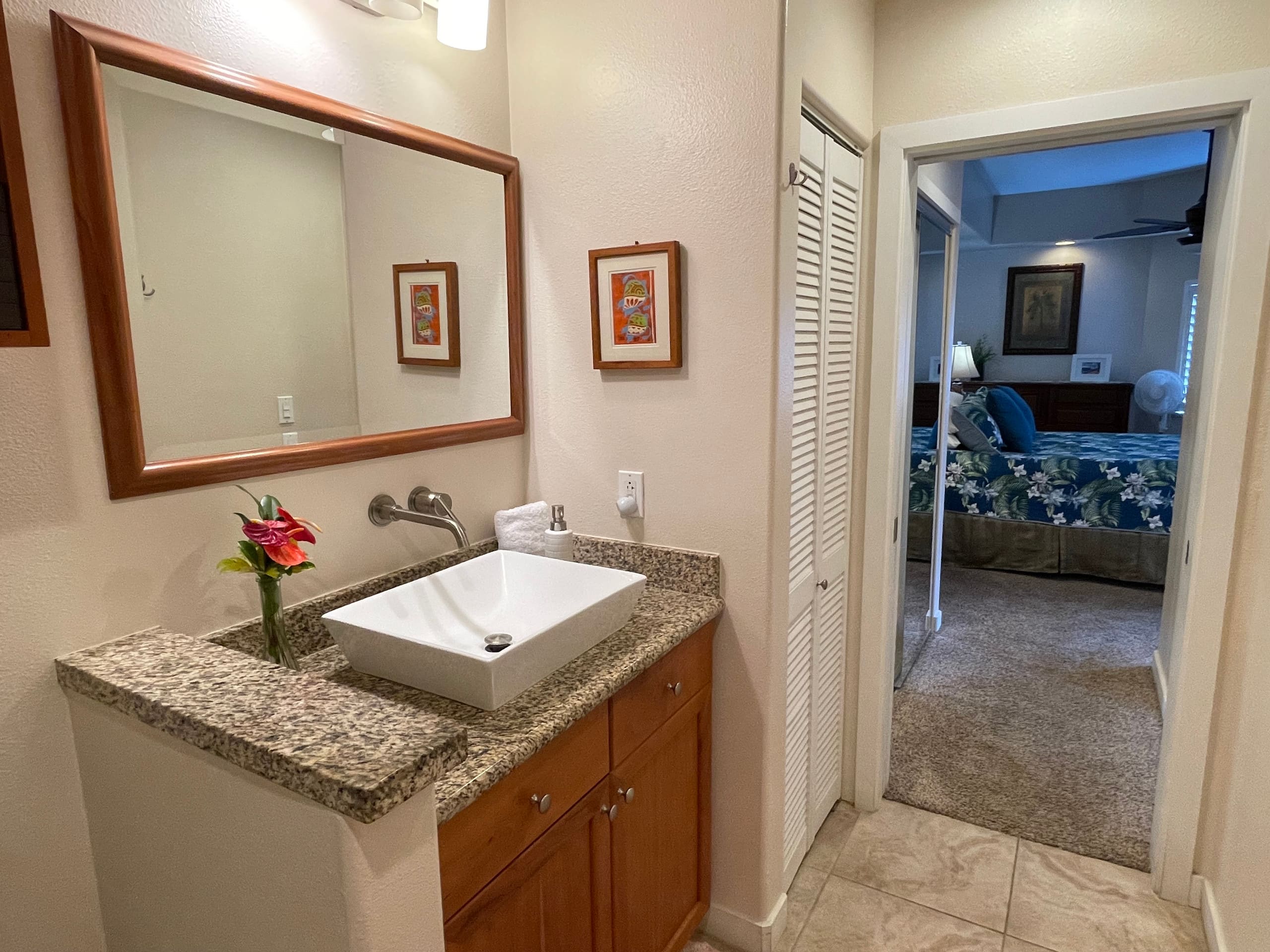 Condo in Kailua-Kona · ★4.94 · 2 bedrooms · 3 beds · 2 baths - Image 13